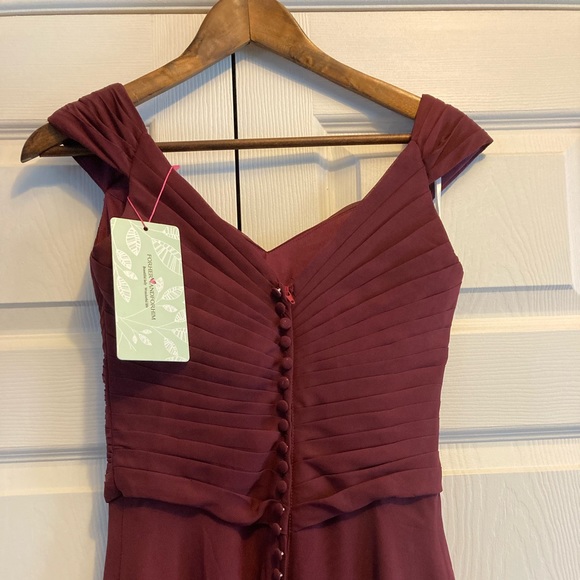 Brand new burgundy chiffon bridesmaid dress, would fit dress size 0 - Picture 3 of 5